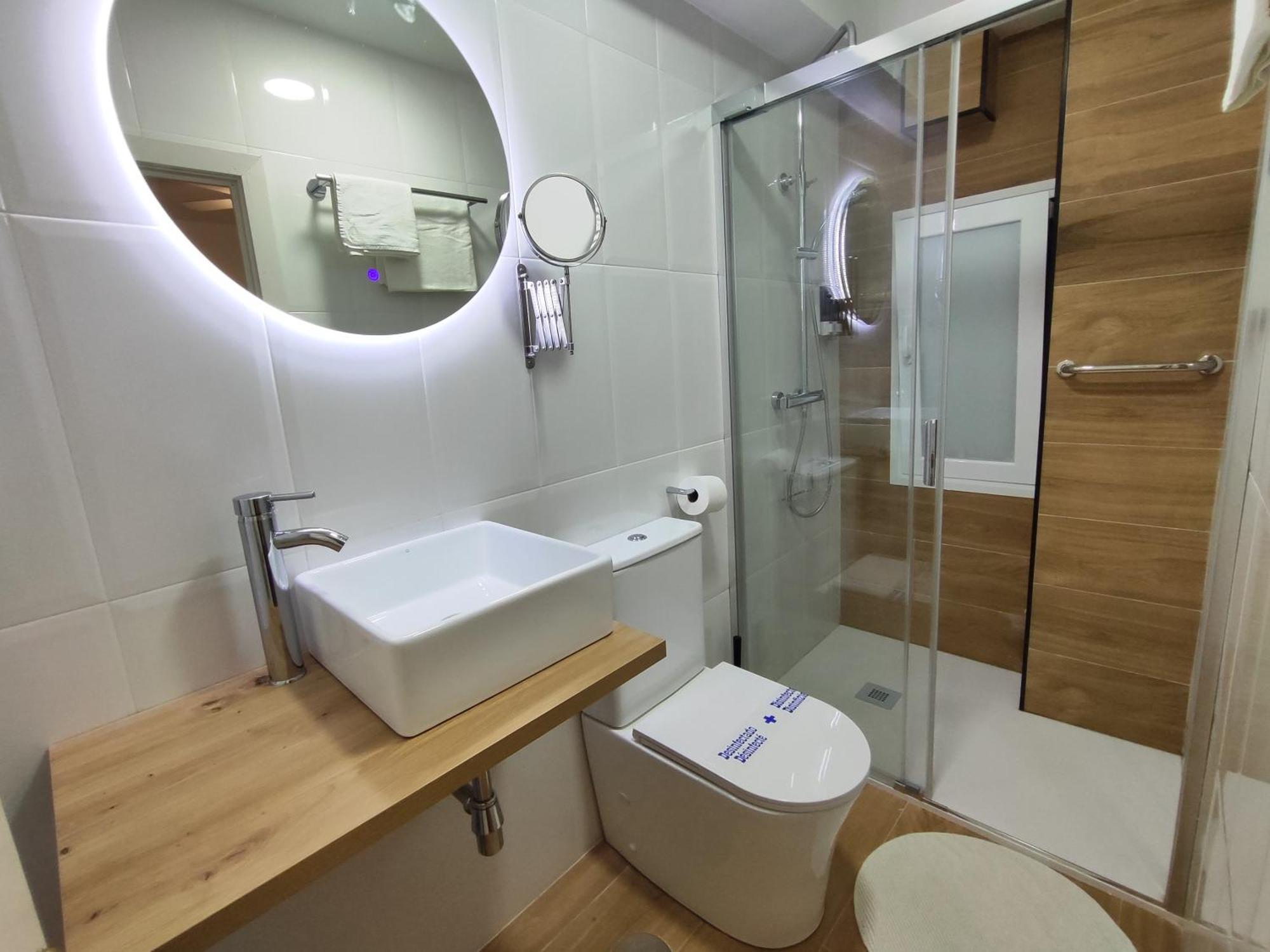 Hostal Lucy Santander Exterior foto